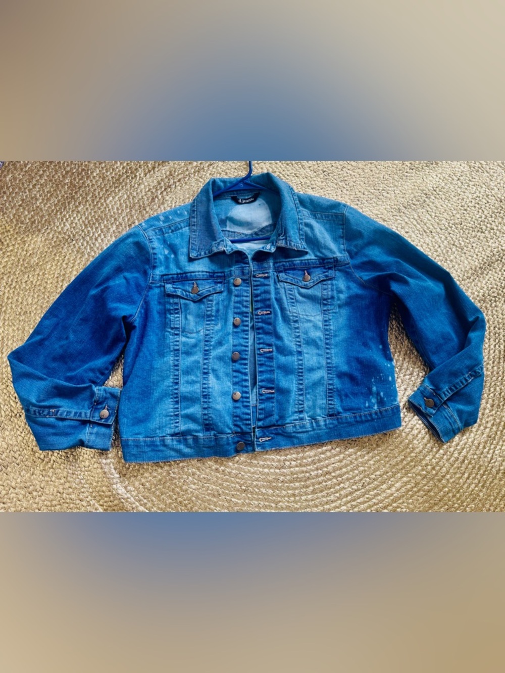 d. jeans Blue Denim Jacket with Hand-Painted Bee Graphic - Picture 2 of 8